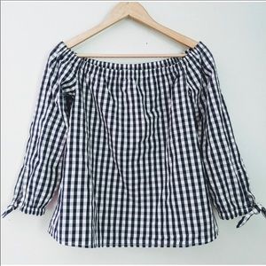 NEW Gingham vineyard vines off the shoulder shirt